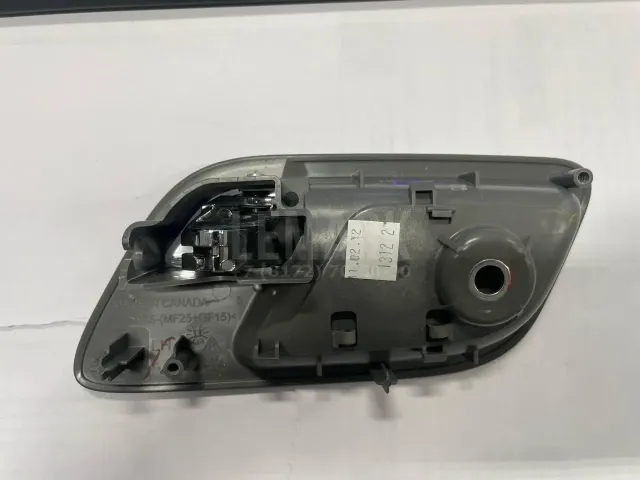 Ручка двери задней внутренняя левая для  Citroen C4 Picasso 2014-2018