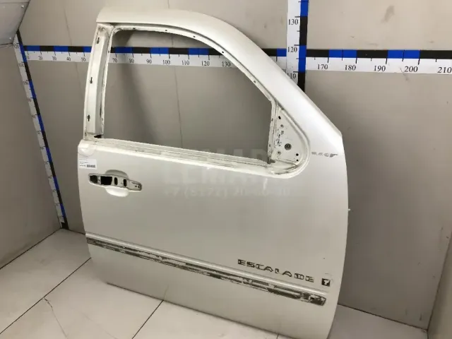 Дверь передняя правая для  Cadillac Escalade III 2006-2014