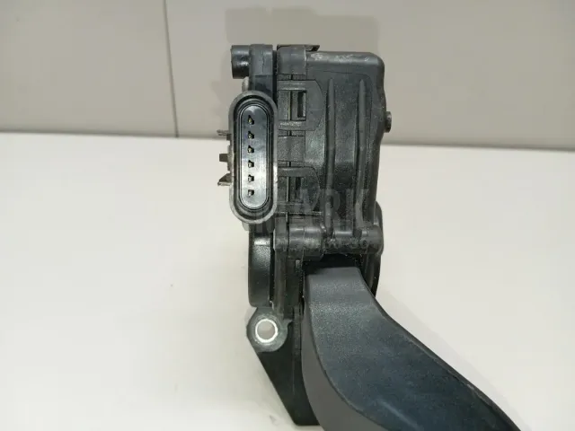 Педаль газа для  Ford Fiesta 1989-1995