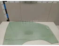Стекло двери передней правой