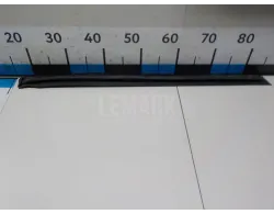Уплотнитель двери