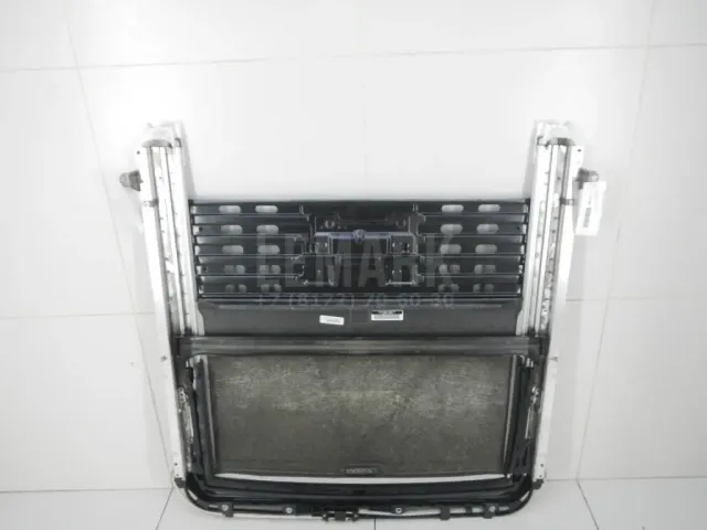 Направляющая люка для  Geely Emgrand EC7 (FE-1/2) 2011-2016
