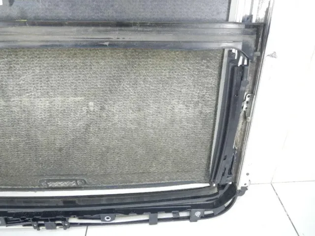 Направляющая люка для  Geely Emgrand EC7 (FE-1/2) 2011-2016