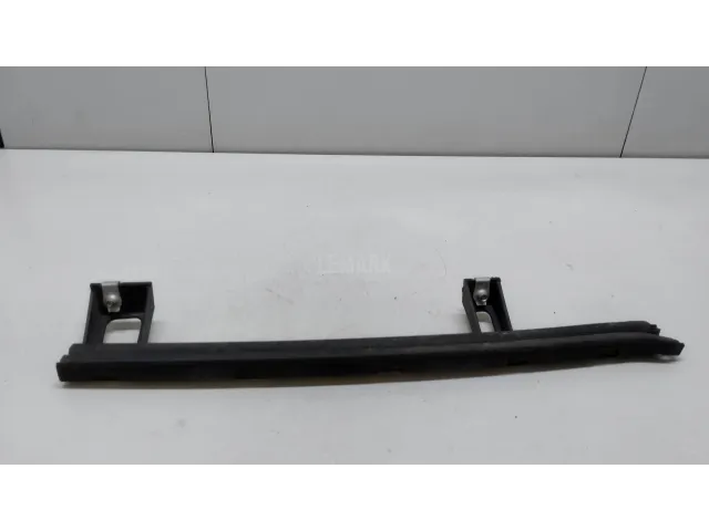 Направляющая стекла двери для  BMW 2-serie F45/F46 Tourer 2015-2022