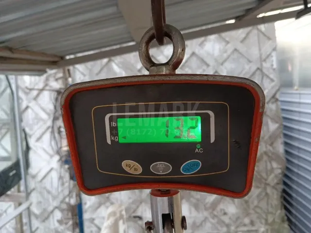 Эмблема на крышку багажника