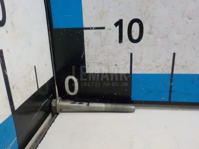 Болт генератора