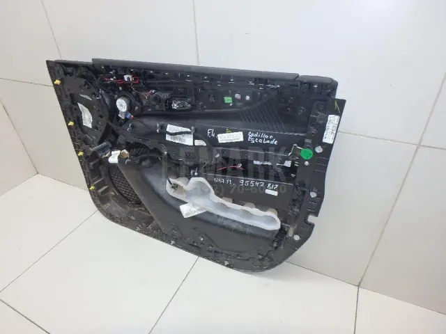 Обшивка двери передней левой для  Citroen C-Crosser 2008-2013