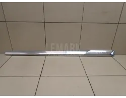 Молдинг передней правой двери