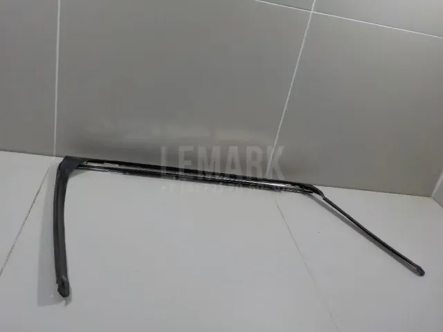 Уплотнитель двери для  Chevrolet Spark 2010-2015