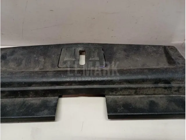 Обшивка багажника