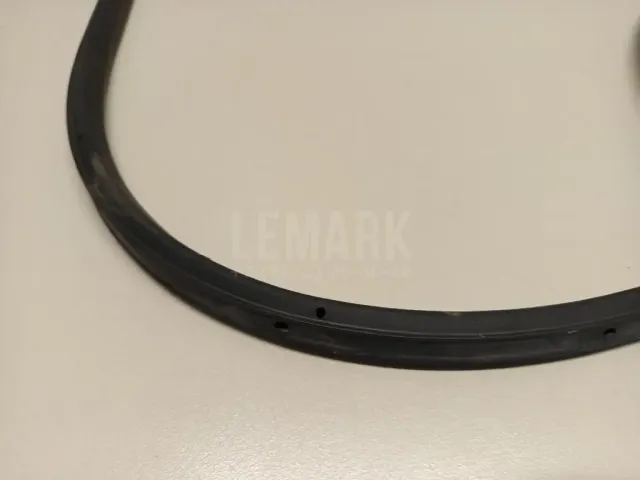 Уплотнитель капота для  Geely GC6 2014-2016