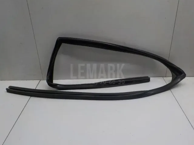 Уплотнитель стекла двери для  Ford Transit/Tourneo Connect 2002-2013