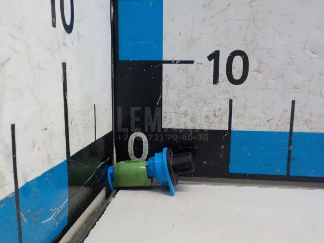 Датчик уровня в бачок омывателя для  BAIC