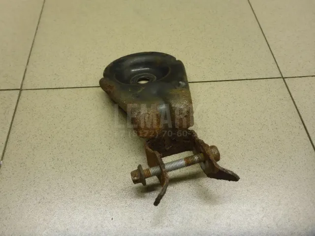 Кронштейн усилителя переднего бампера правый для  Chery Fora (A21) 2006-2010