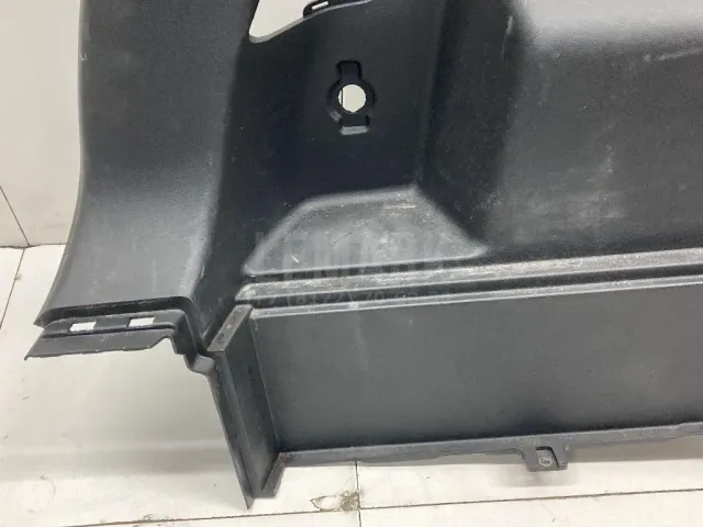 Обшивка багажника