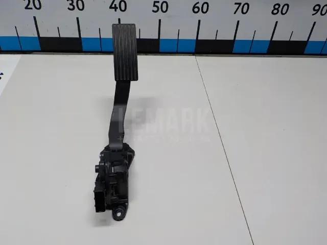 Педаль газа для  BMW X4 G02 2018