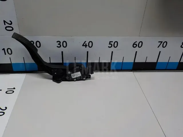 Педаль газа для  BMW X4 G02 2018