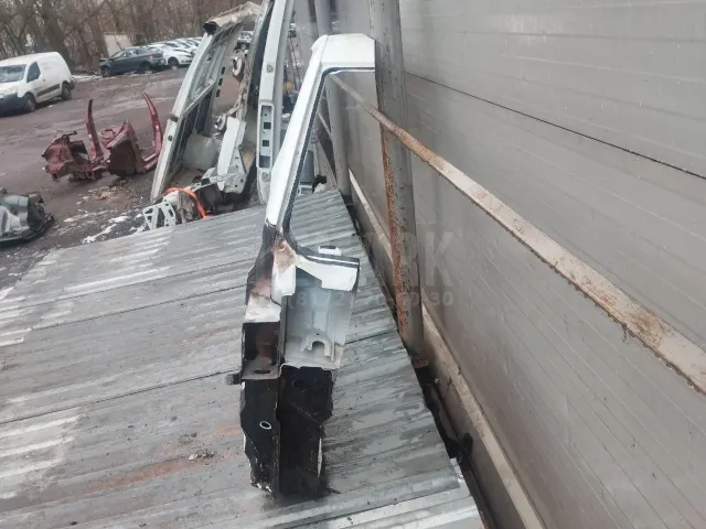 Стойка передней двери для  Chrysler Stratus/Cirrus 0-2001
