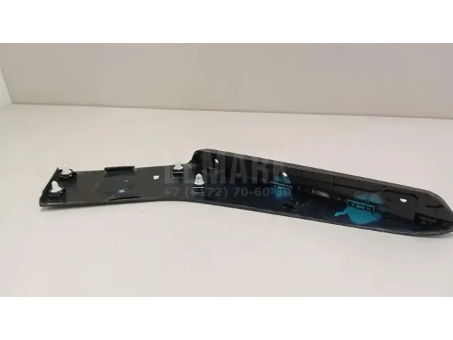 Накладка стойки для  Ford Escape EUR 2007-2009