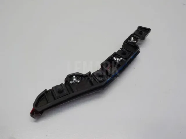 Кронштейн переднего бампера правый для  Haval H9 2014-2024