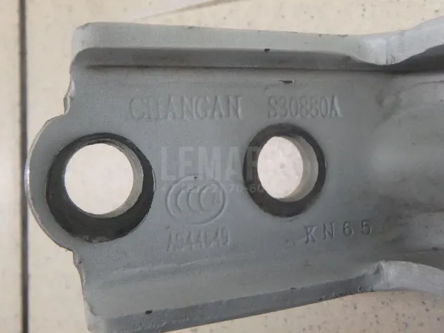 Петля двери для  Changan UNI-V 2022