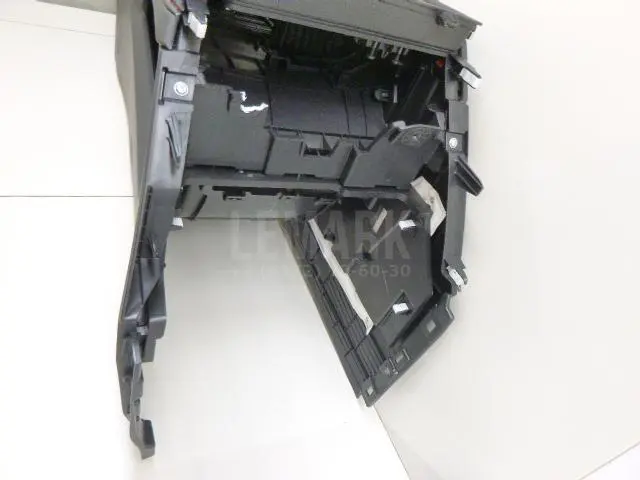 Консоль для  BMW X1 F48 2014-2022