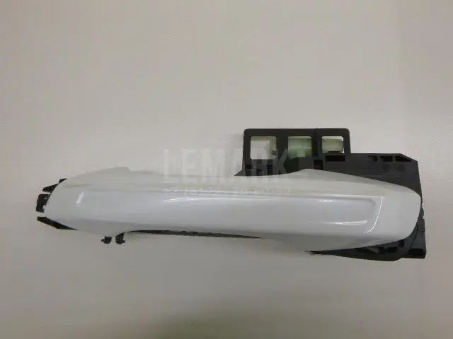 Ручка двери задней наружная левая для  Chrysler Concord 1998-2004