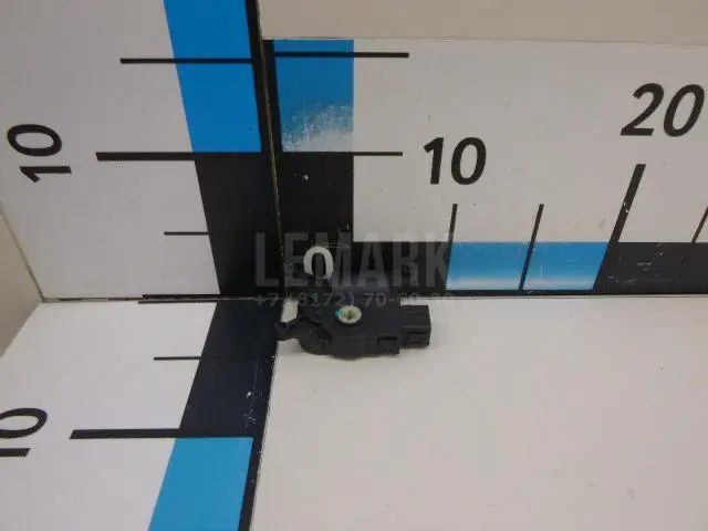 Моторчик заслонки отопителя