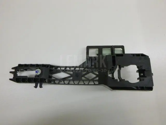 Кронштейн ручки для  BMW 2-serie F45/F46 Tourer 2015-2022