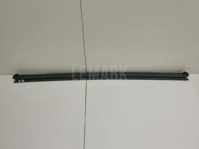 Накладка стекла заднего левого для  Chevrolet Captiva (C100) 2006-2010