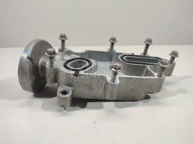 Кронштейн масляного фильтра для  BMW 4-serie F32/F33/F82 2012-2020