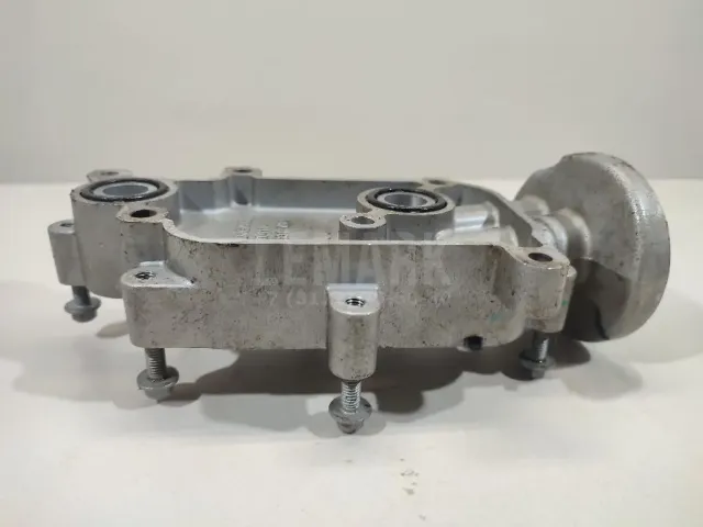 Кронштейн масляного фильтра для  BMW 4-serie F32/F33/F82 2012-2020