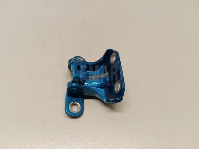 Петля двери задней правой верхняя для  Ford C-MAX 2003-2010