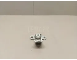 Петля двери