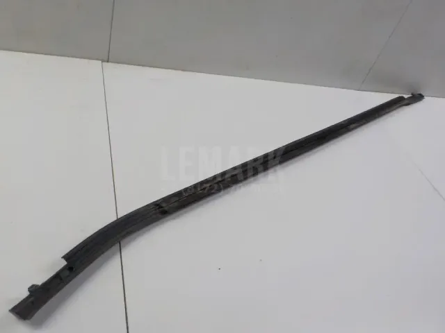 Накладка стекла переднего левого для  BAW M7 2022