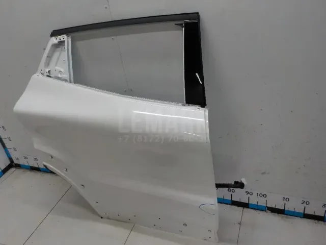 Дверь задняя правая для  Cadillac Escalade II 2000-2006