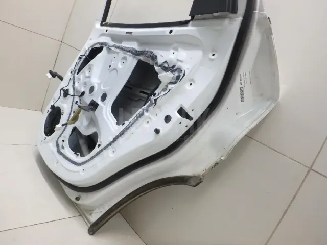 Дверь задняя правая для  Chrysler 300M 1998-2004