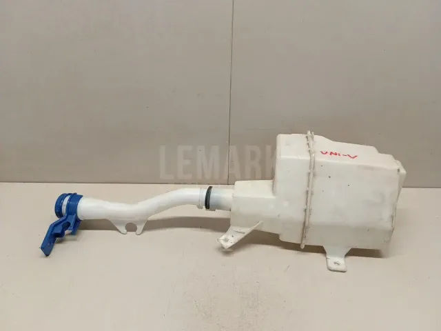 Бачок омывателя лобового стекла для  GM Pontiac Vibe 2002-2007