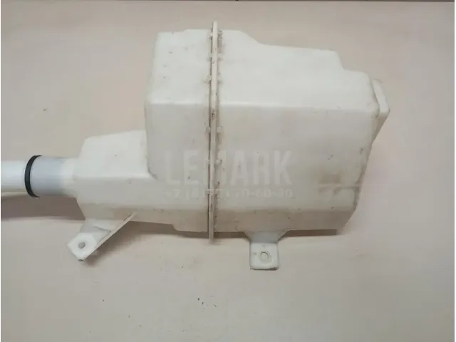Бачок омывателя лобового стекла для  GM Pontiac Vibe 2002-2007