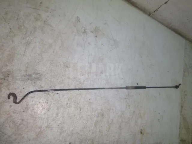 Держатель капота для  Ford Fusion 2002-2012
