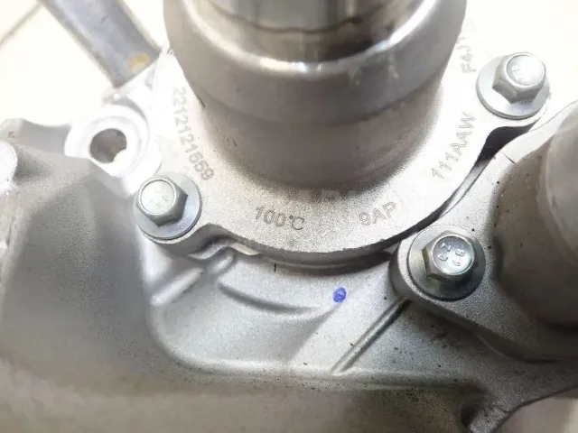 Насос водяной (помпа) для  DAF XF 106 2014