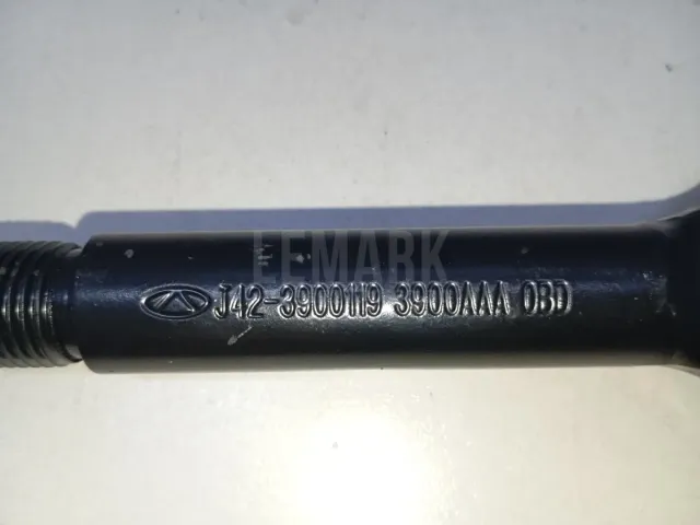 Крюк буксировочный