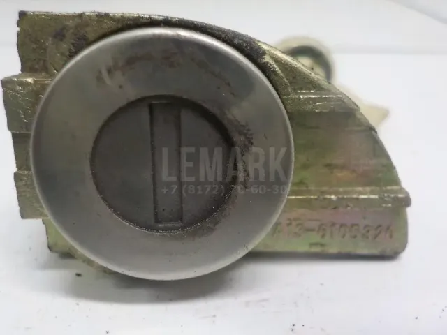 Вставка замка двери прав. для  Honda Airwave 2004-2010