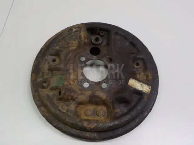 Щит опорный задний правый для  Ford Fusion 2002-2012