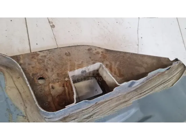 Панель задняя