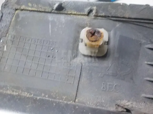Молдинг задней правой двери