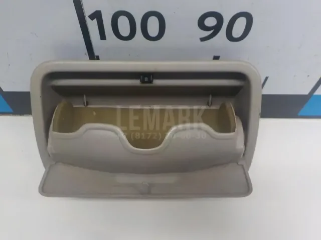 Очечник для  BMW i8 I12 2014-2020
