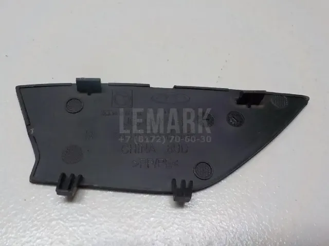 Накладка ручки внутренней для  Chrysler Pacifica 2003-2008
