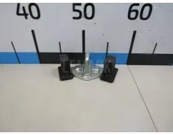 Ответная часть замка багажника