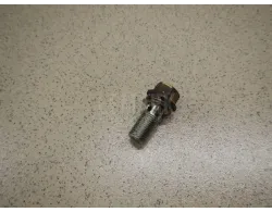 Болт полый